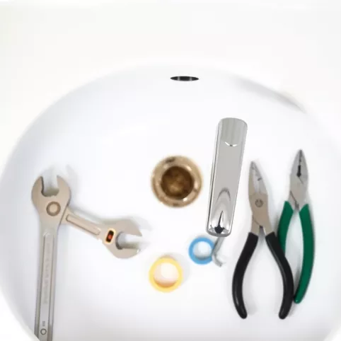 Jak wymienić kran w łazience